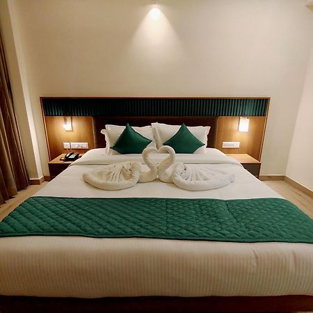 Viraj Retreat Hotel Mundrothuruth Exterior foto