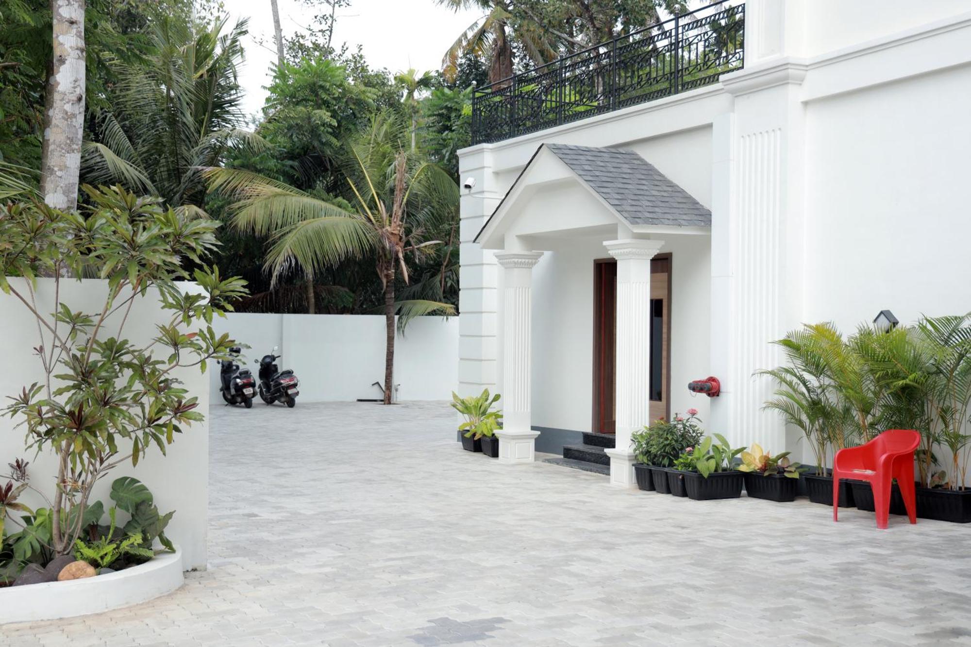 Viraj Retreat Hotel Mundrothuruth Exterior foto